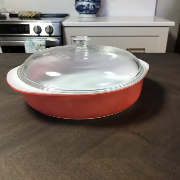 Pyrex Vintage Pink Flamingo Casserole Dish with Glass Lid - Picture 4 of 11